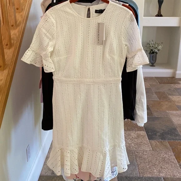 banana republic cream dress NWT! Banana Republic Cashew Cream Stretch-Column Twill Utility Midi Dress  Women